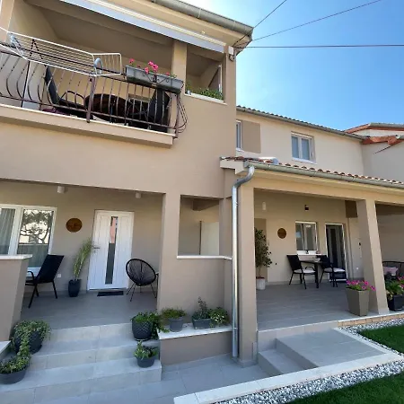 Riva Διαμέρισμα Πόρετς